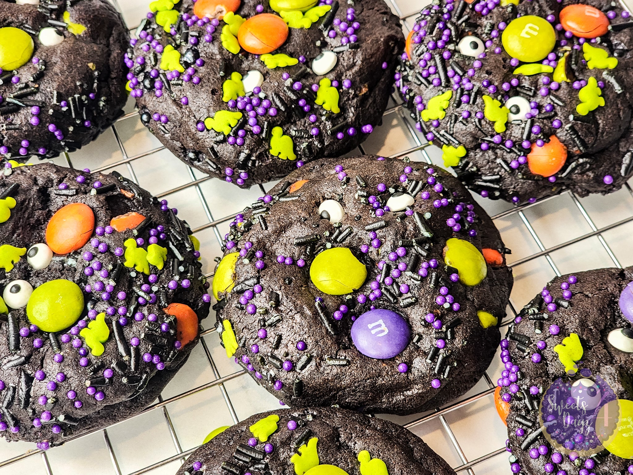 Halloween M&M Cookies on Rhombus