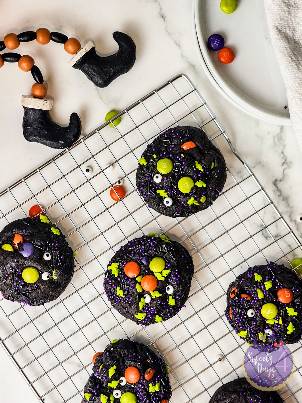 Halloween M&M Cookies on Rhombus