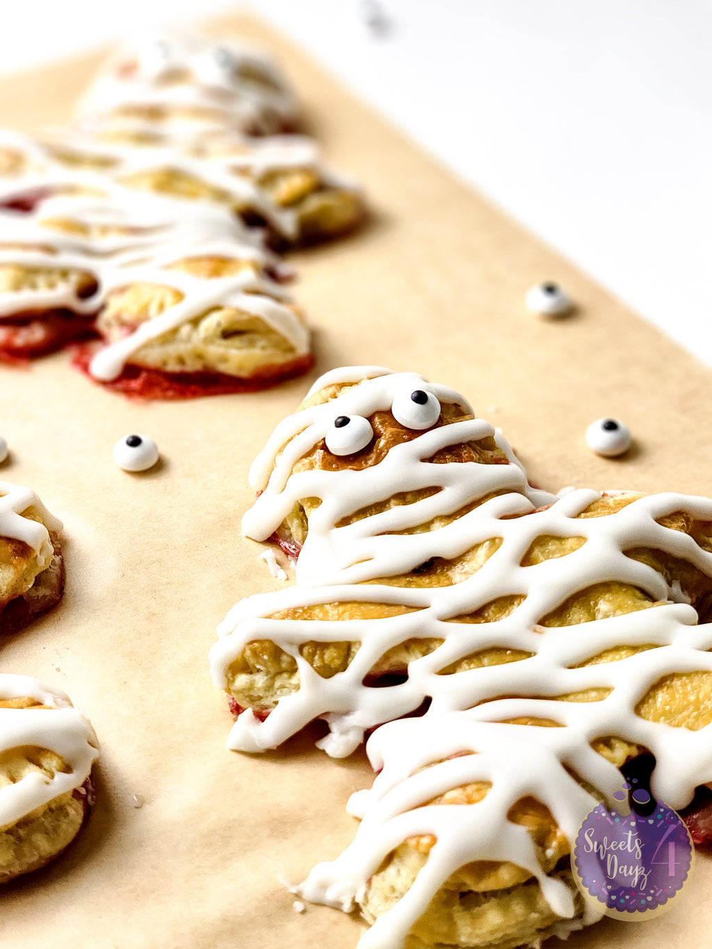 Mummy Halloween Poptarts on White