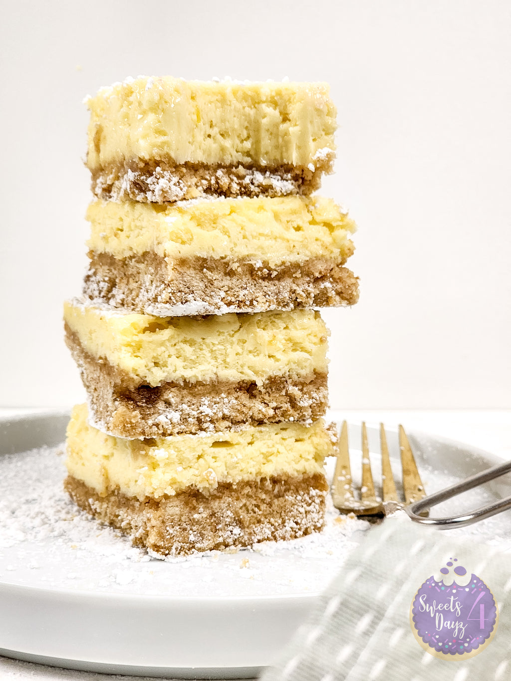Lemon Cheesecake Bars on Rhombus