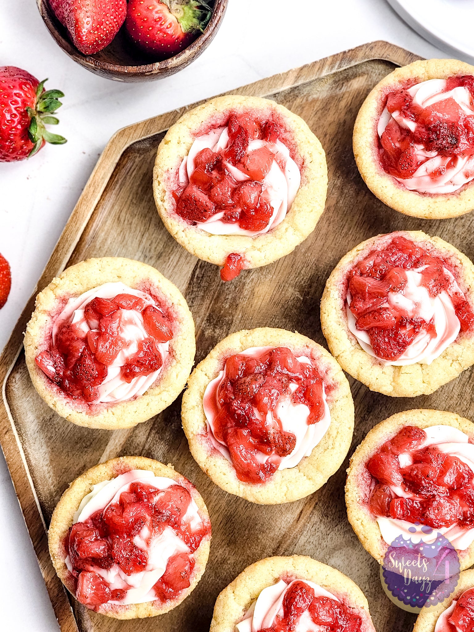 Strawberry Cheesecake Cookie Cups on Rhombus